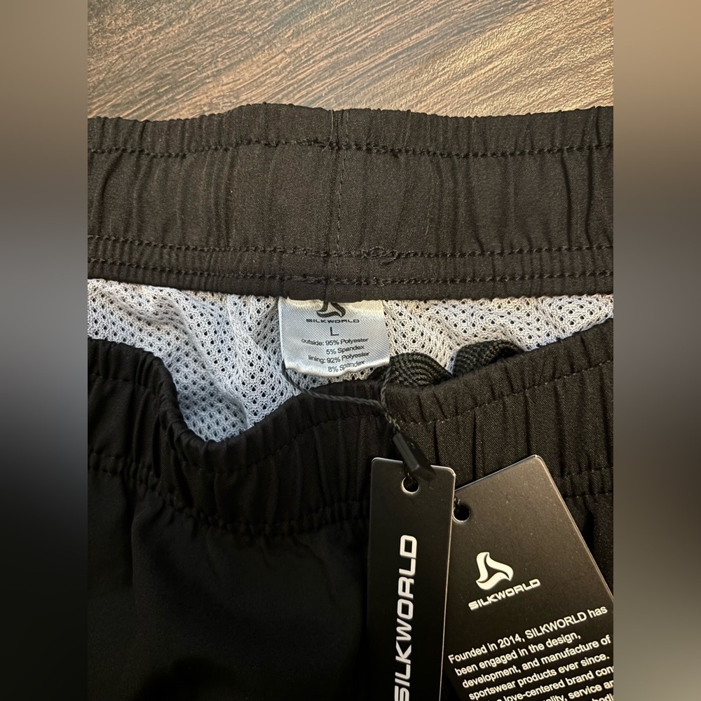 NWT Men’s Silkworld Swim Trunks - Picture 3 of 4